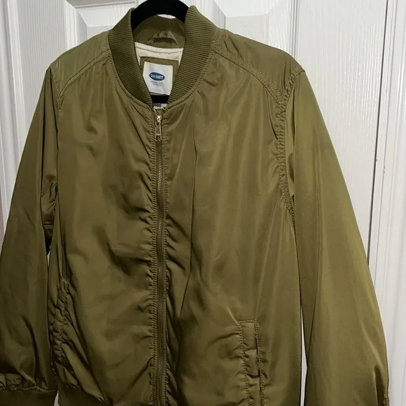 Old Navy Olive Green Bomber Jacket w/pockets, Size Large - Picture 4 of 13